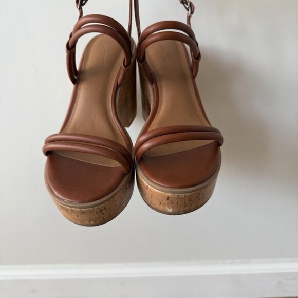 Universal Thread Platform Sandals - Picture 3 of 6